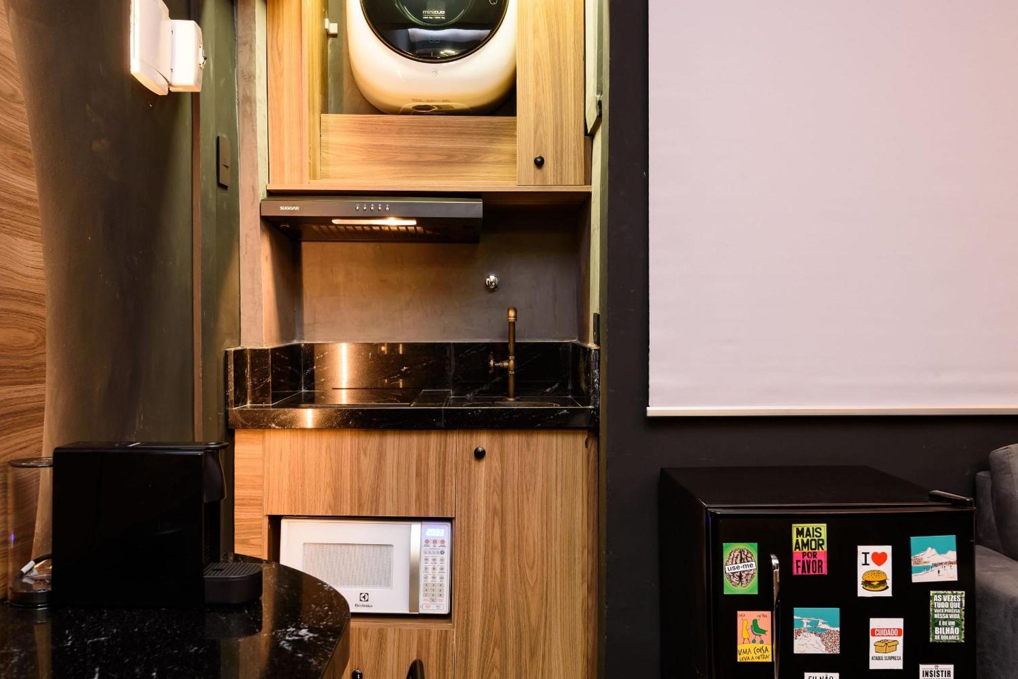 Apartamento Omar Do Rio: Moderno Estúdio A 160m Da De Copacabana E 500m Do Metrô Cantagalo, C/ Internet 600mbps, Smart Tv E Máquina Lava&seca *
